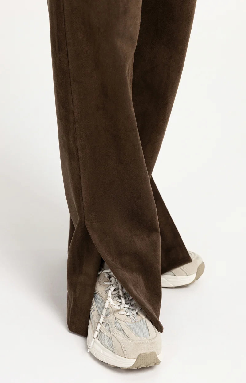Hose aus Velourslederimitat