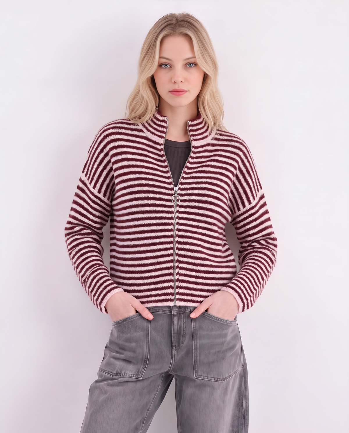 Strickjacke mit Streifen