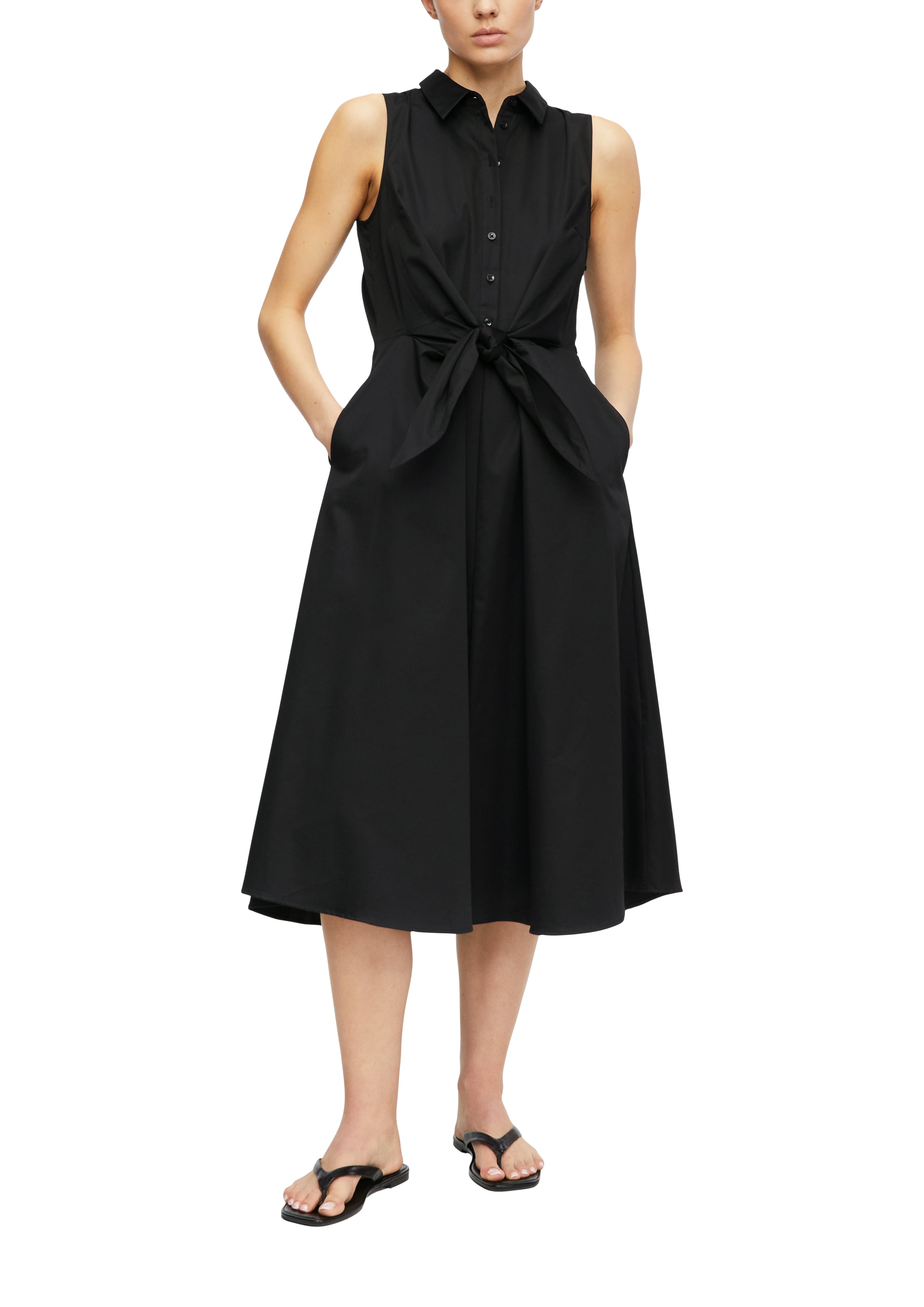 Kleid mit Bindegürtel