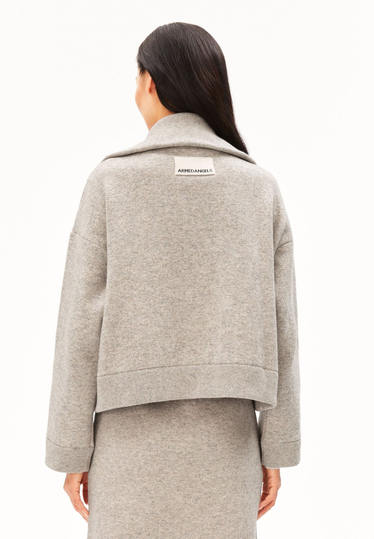 Sweatjacke mit großen Taschen