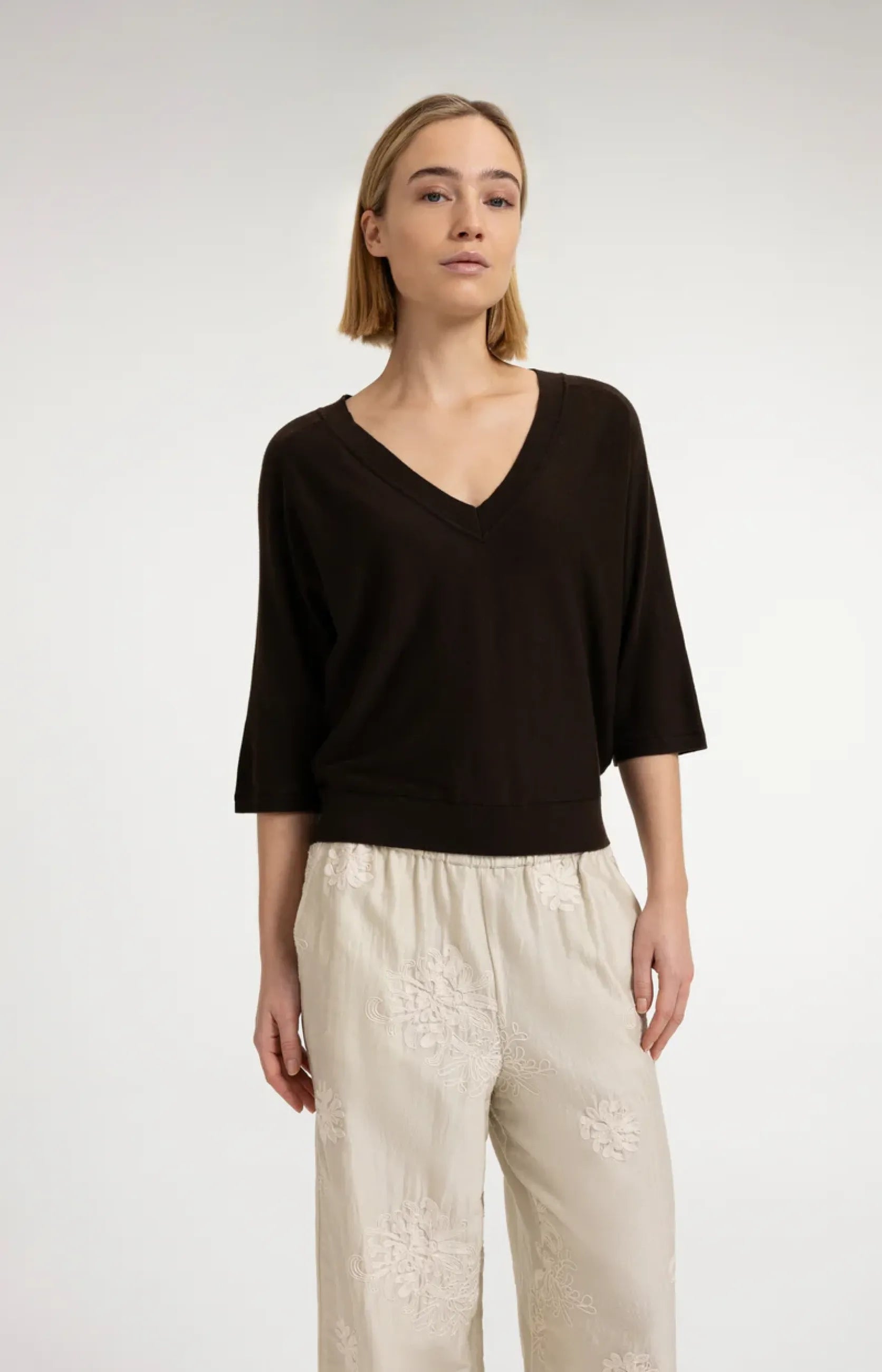 Pullover mit sichtbaren Nähten