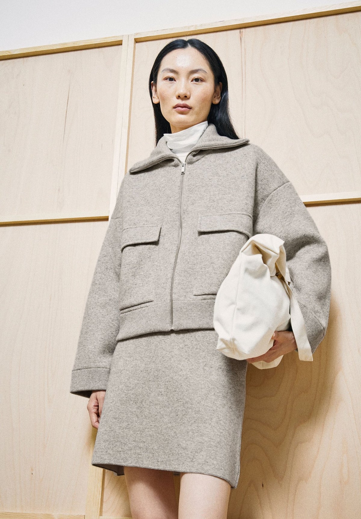 Sweatjacke mit großen Taschen