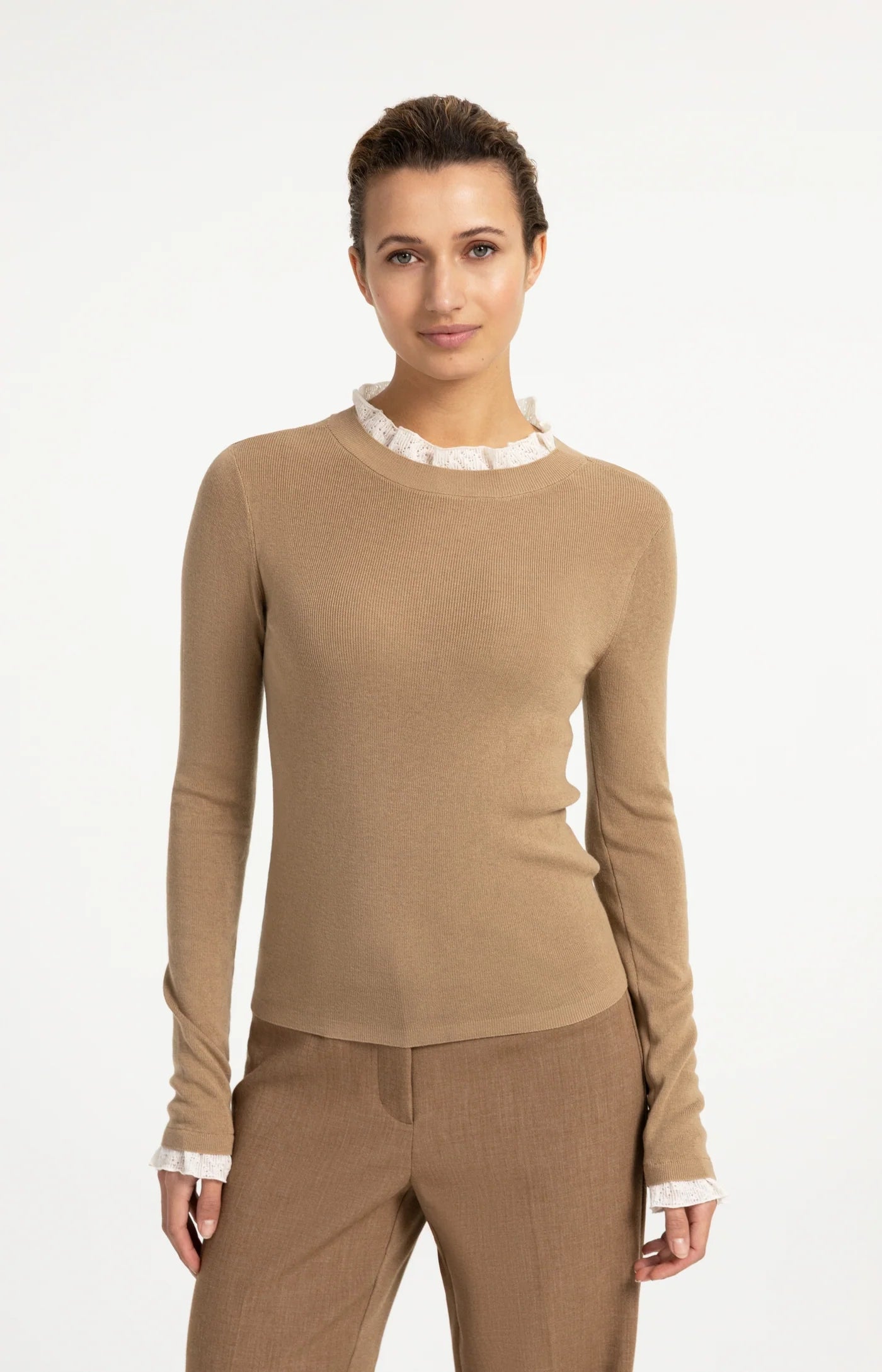 Strickpullover mit Rüschendetails