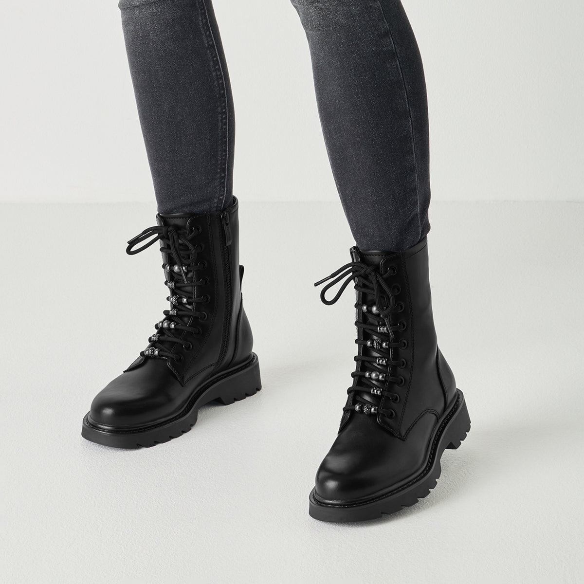 Leder Boots mit Perlendetails