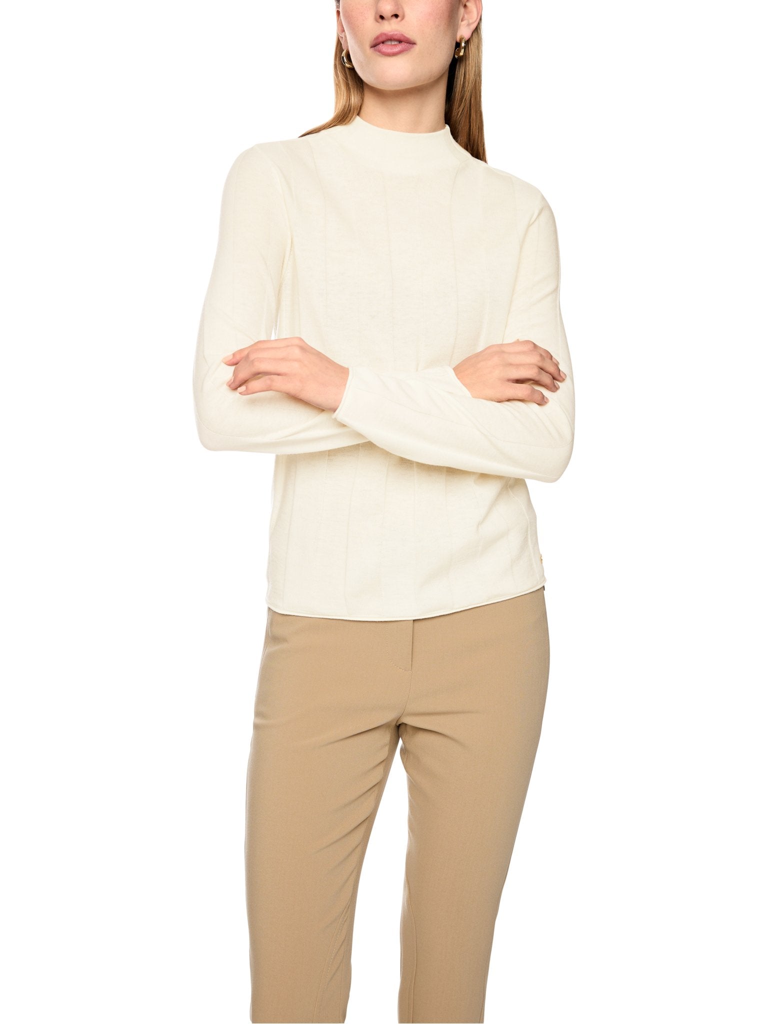 Schmaler Pullover mit Stehkragen
