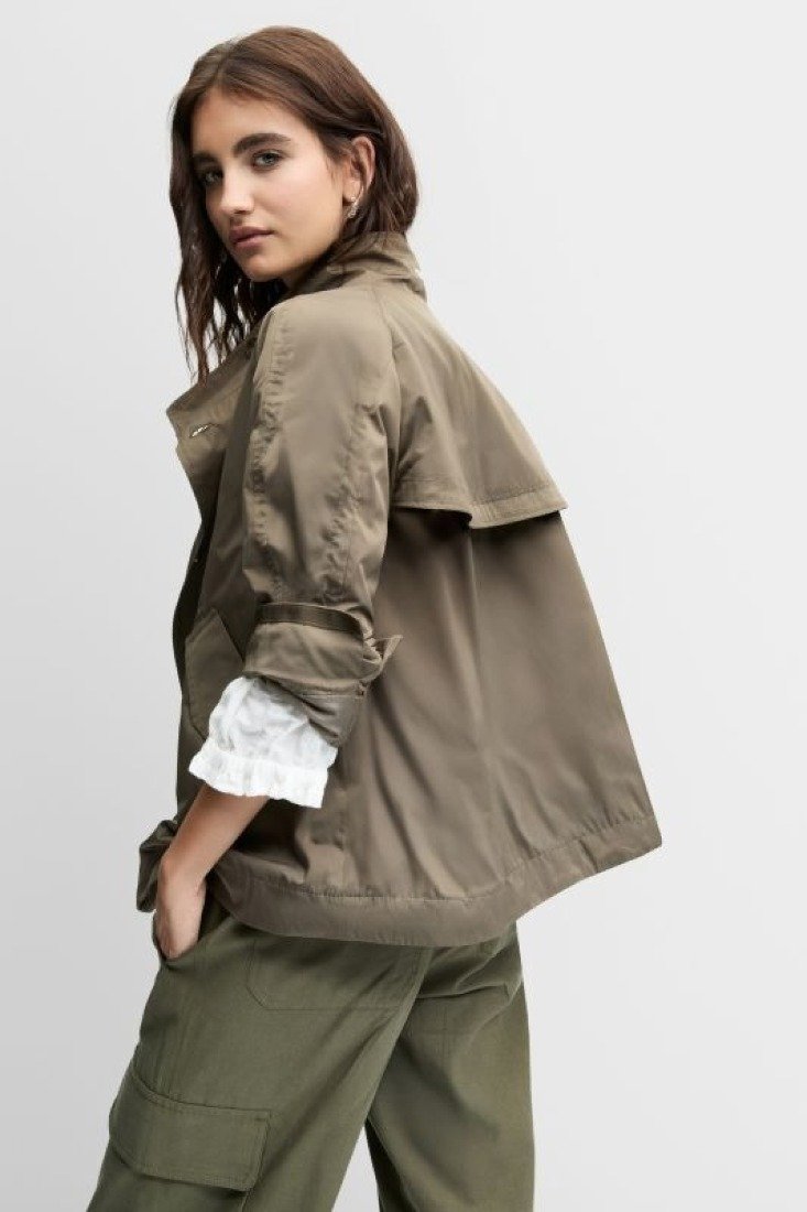 Cinque Trenchcoats