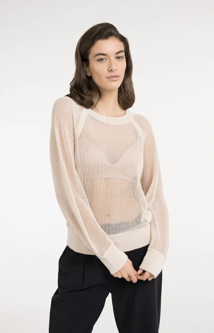 Strickpullover in Netzoptik mit Raglanärmeln