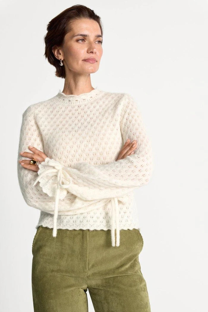 Ajour-Strickpullover mit Stehkragen