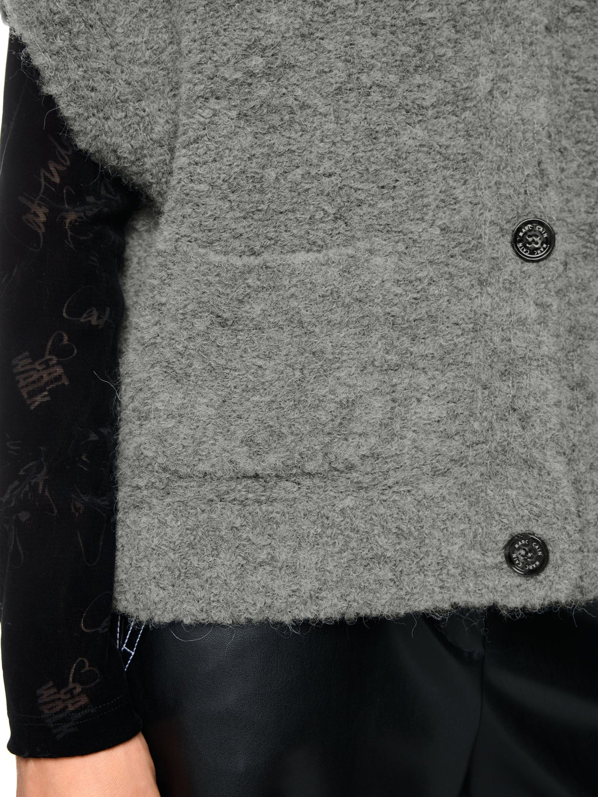 Strickweste mit aufgesetzten Taschen