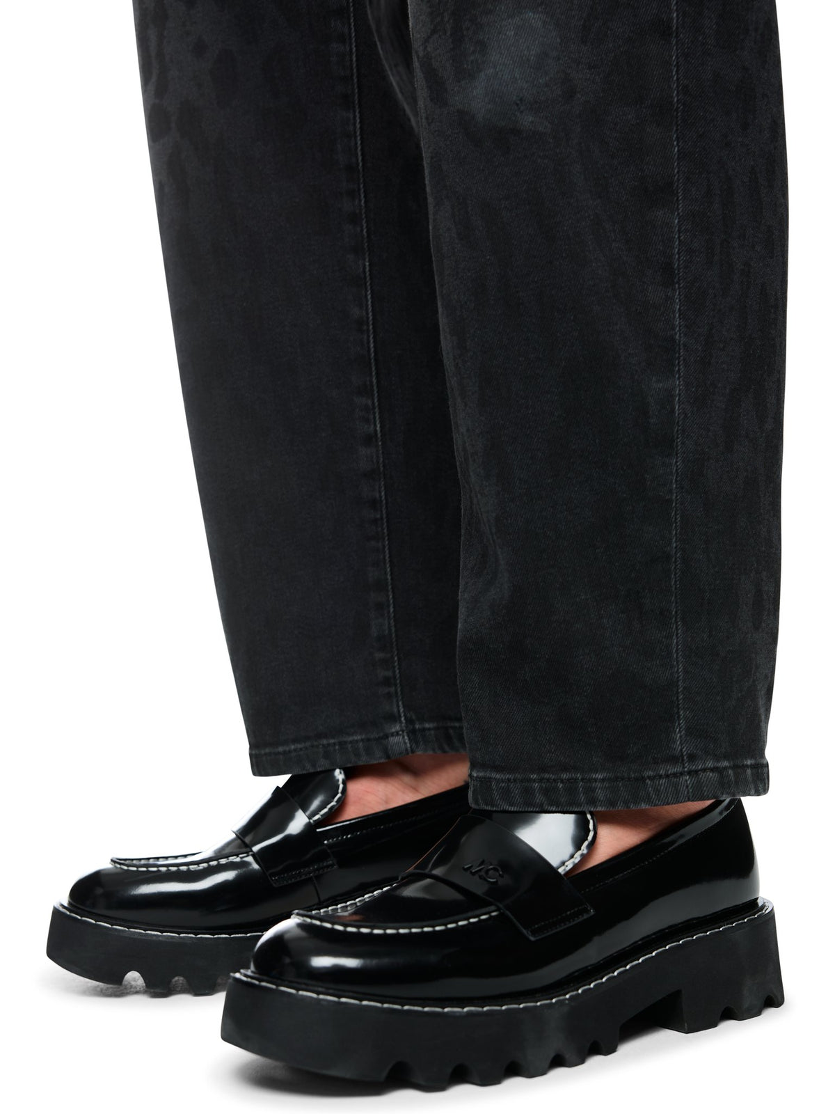 Jeans RUMA mit Leo-Design