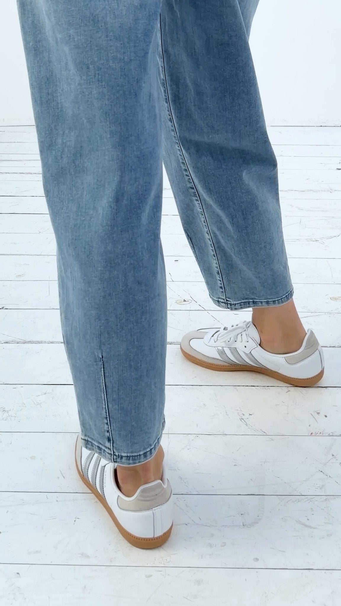 MAC Skinny Fit Random True Blue