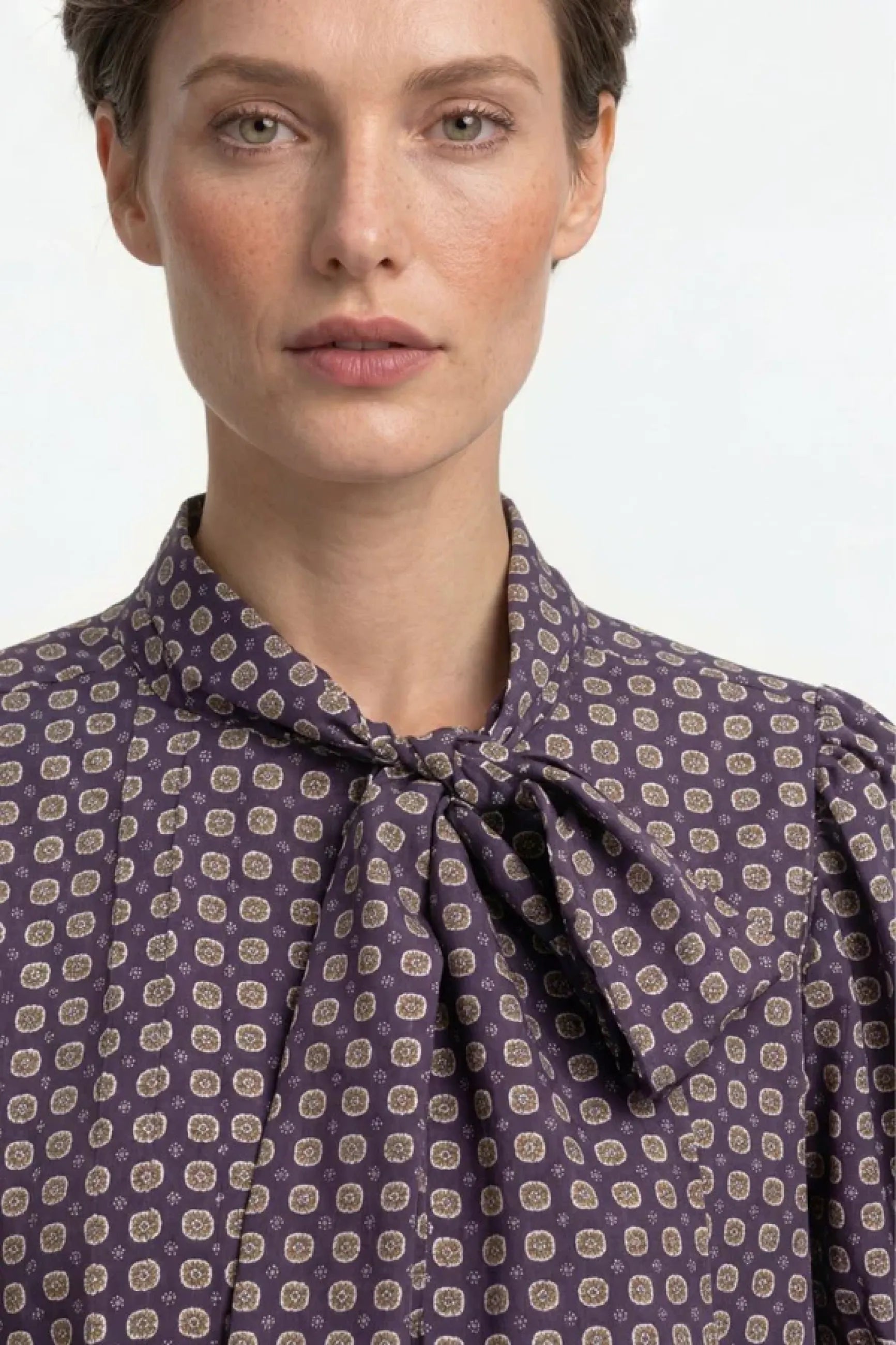 Schluppenbluse mit Dots