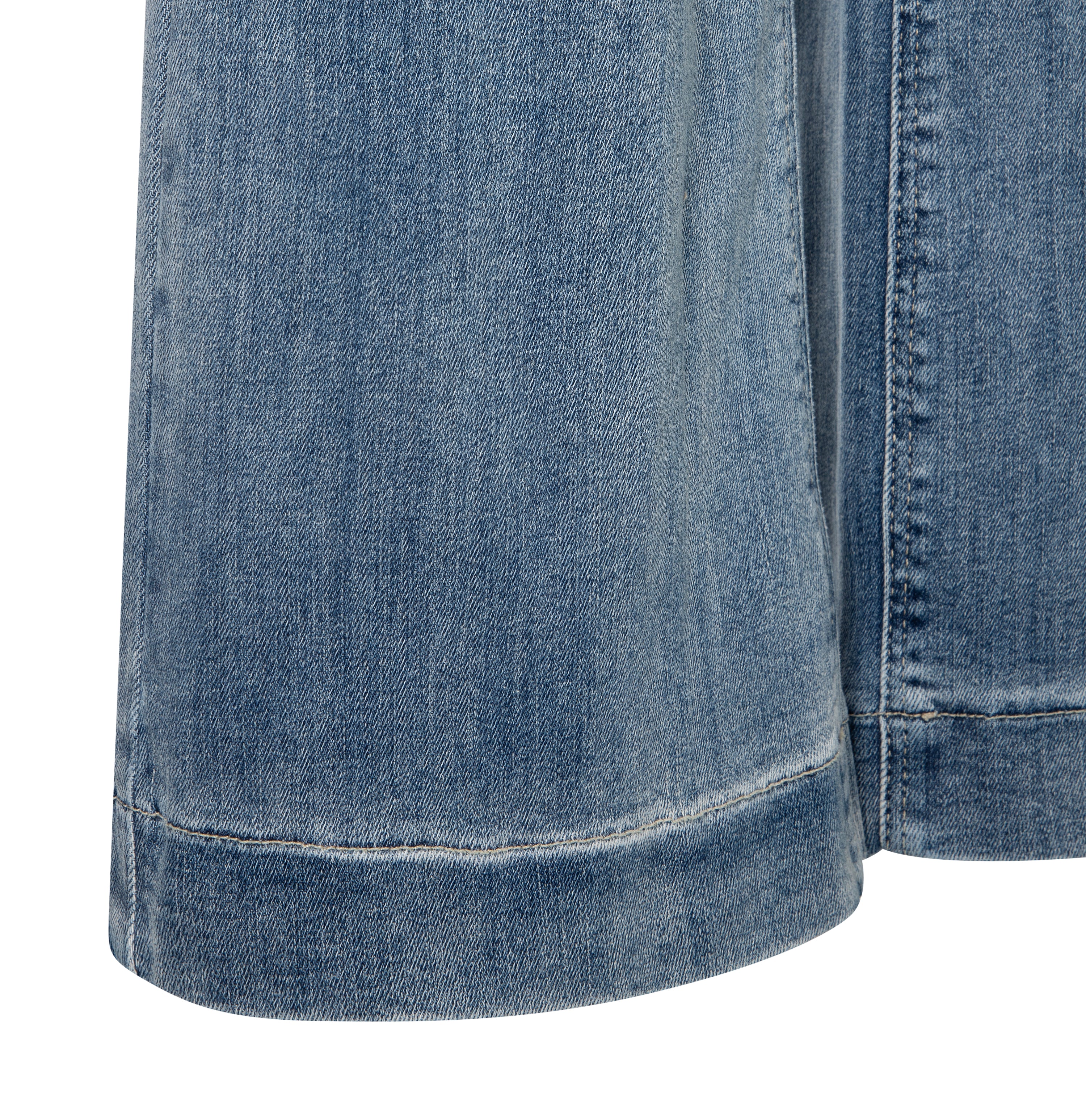 MAC Wide Leg Authentic Sky Blue Wash