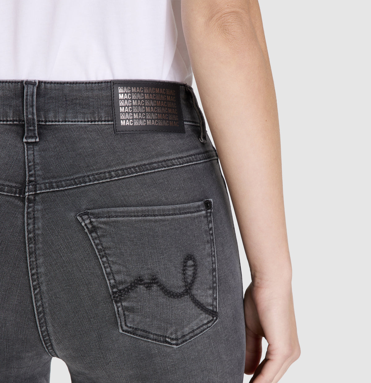 MAC Flared Leg Authentic Carbon Wash