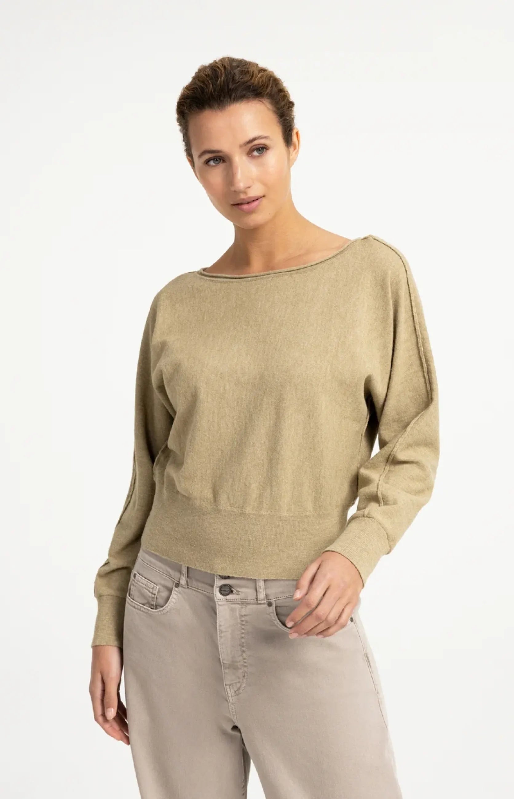 Langärmeliger Pullover mit U-Boot-Ausschnitt