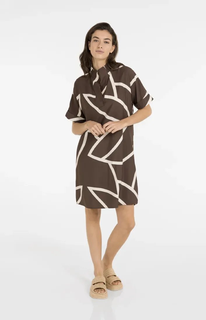 Kurzärmeliges Kleid mit Print und Polokragen