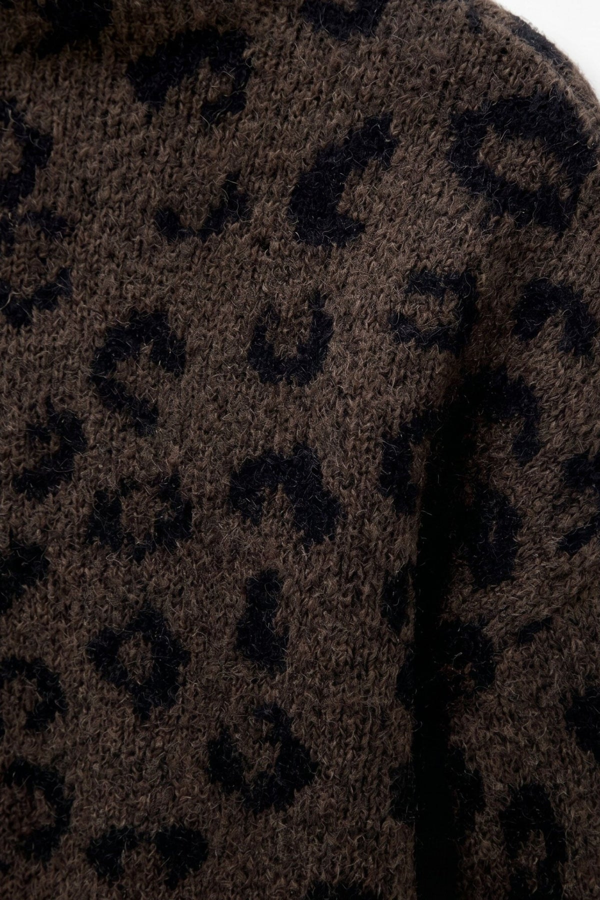 Strickpullover mit Leopardenprint