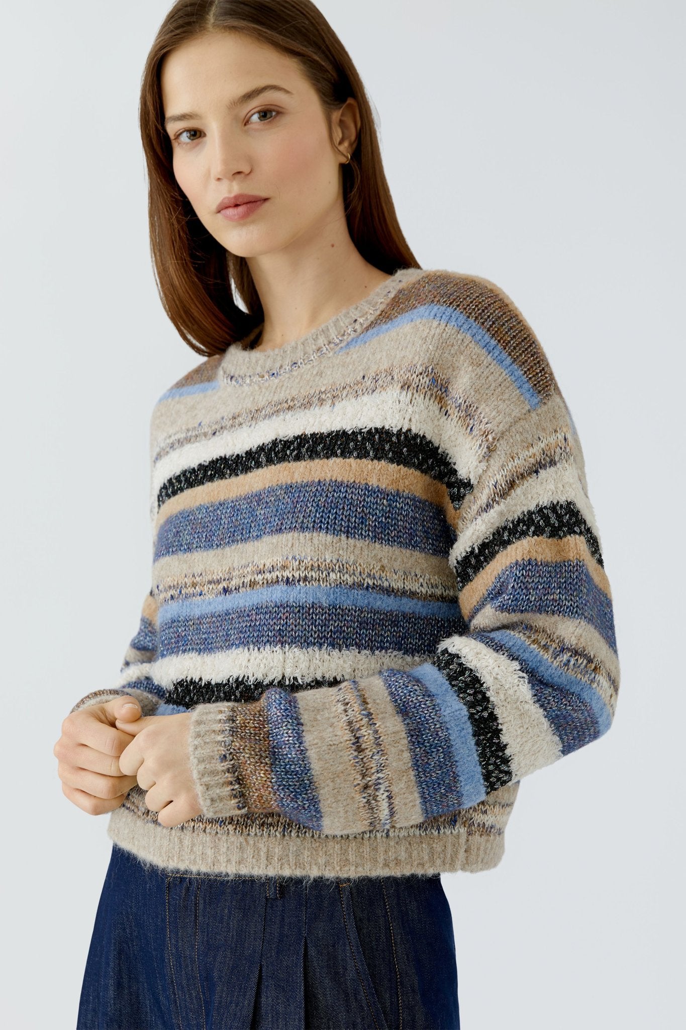 Flauschiger Pullover mit Streifen
