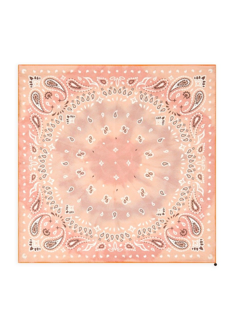 Nicki Tuch mit Paisley-Muster