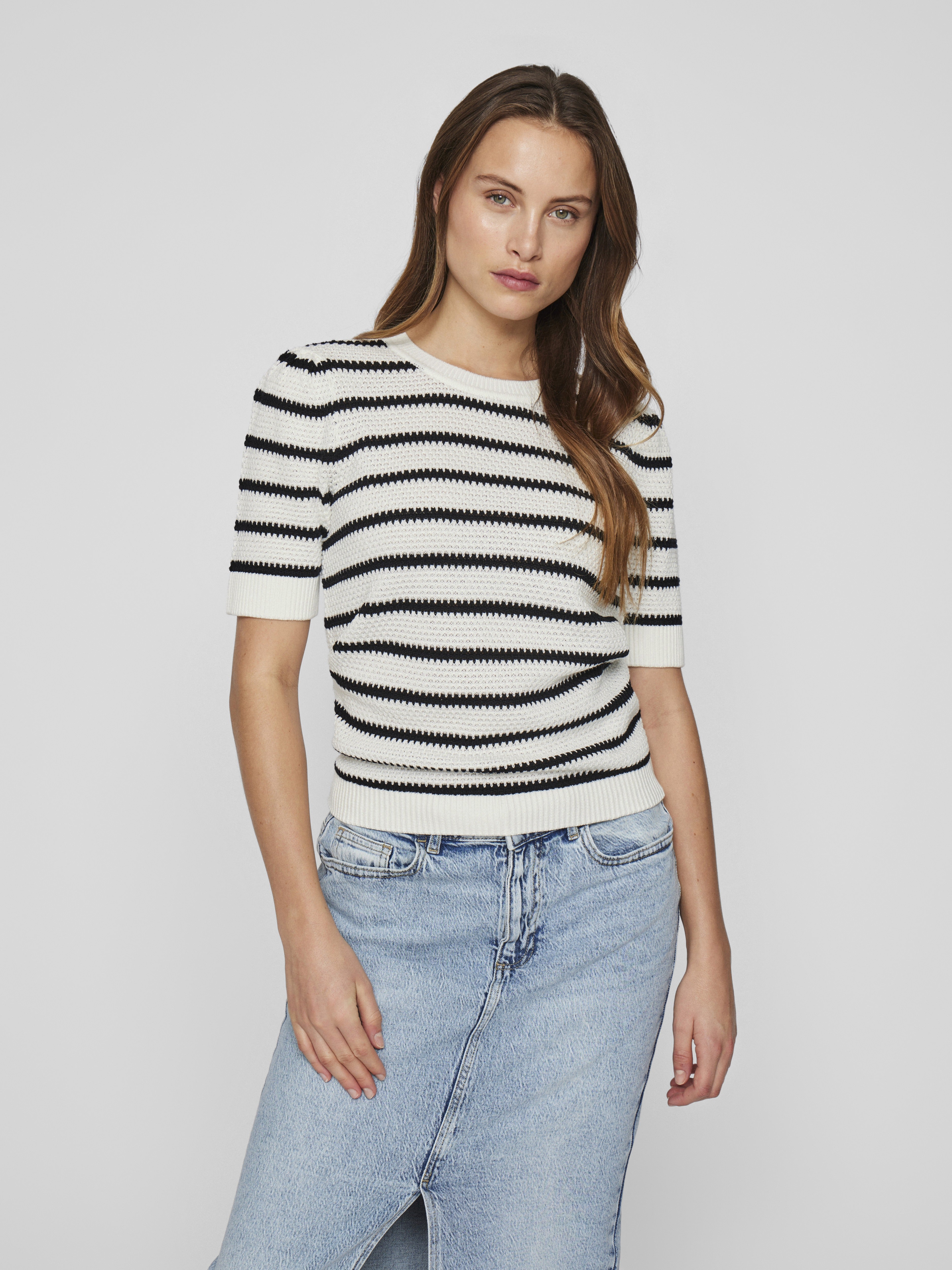 VILA T-Shirts White Alyssum/W. Navy Blazer