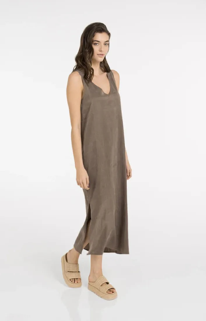 Kleid in Knitteroptik mit V-Ausschnitt