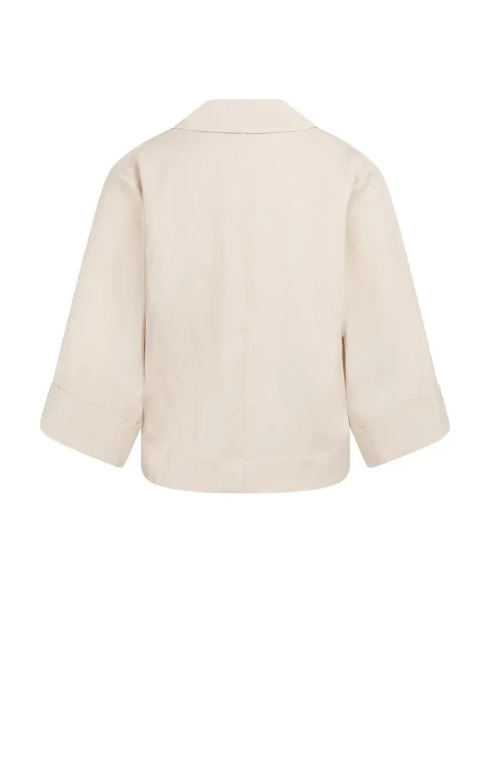Blazer mit Kimonoärmeln und Knöpfen