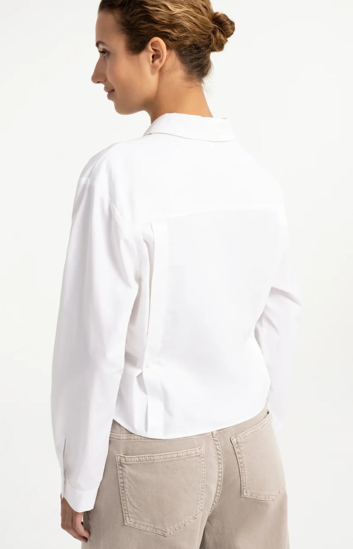 Langärmelige Popeline-Bluse mit verstellbarem Saum