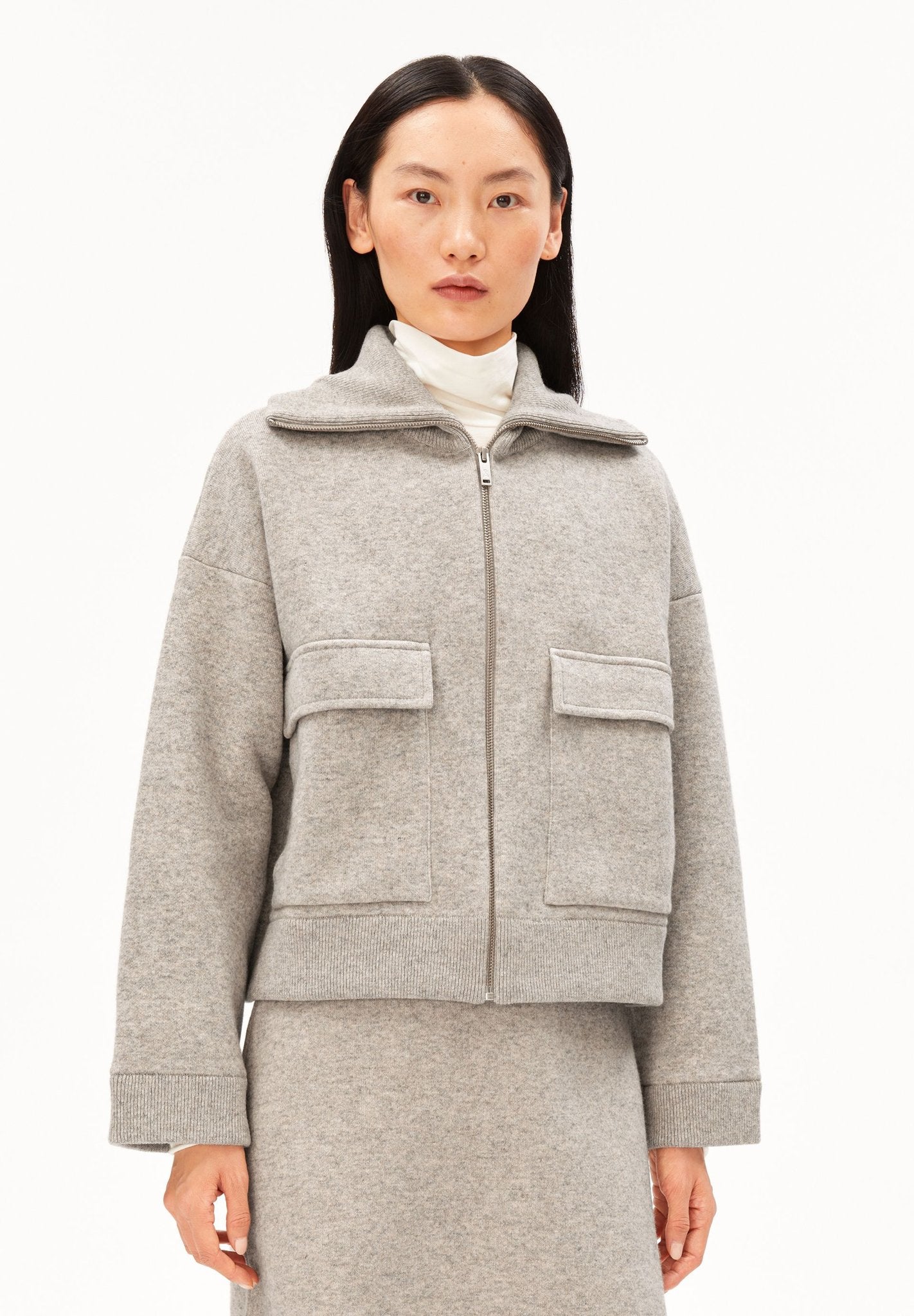 Sweatjacke mit großen Taschen