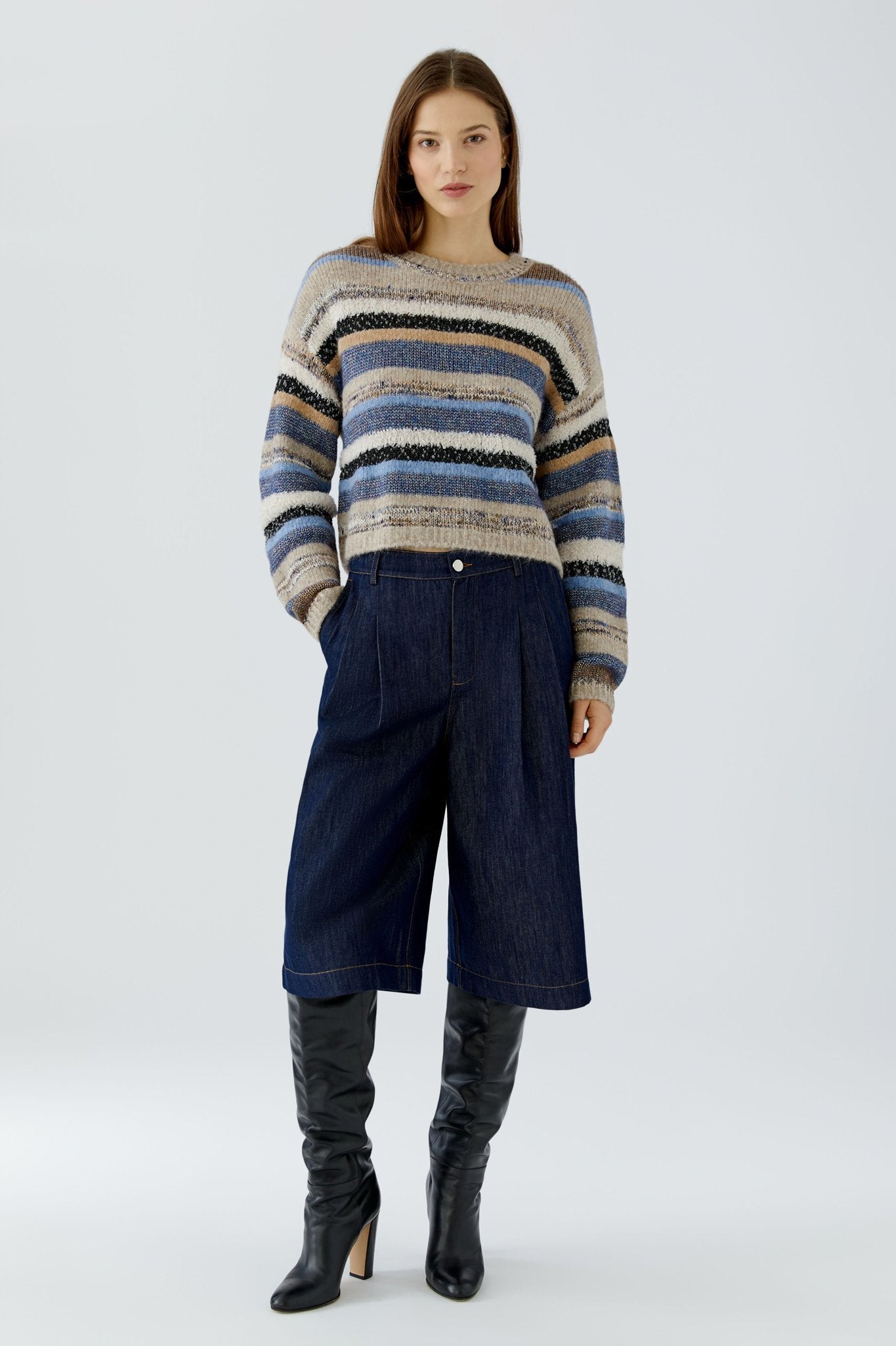 Flauschiger Pullover mit Streifen