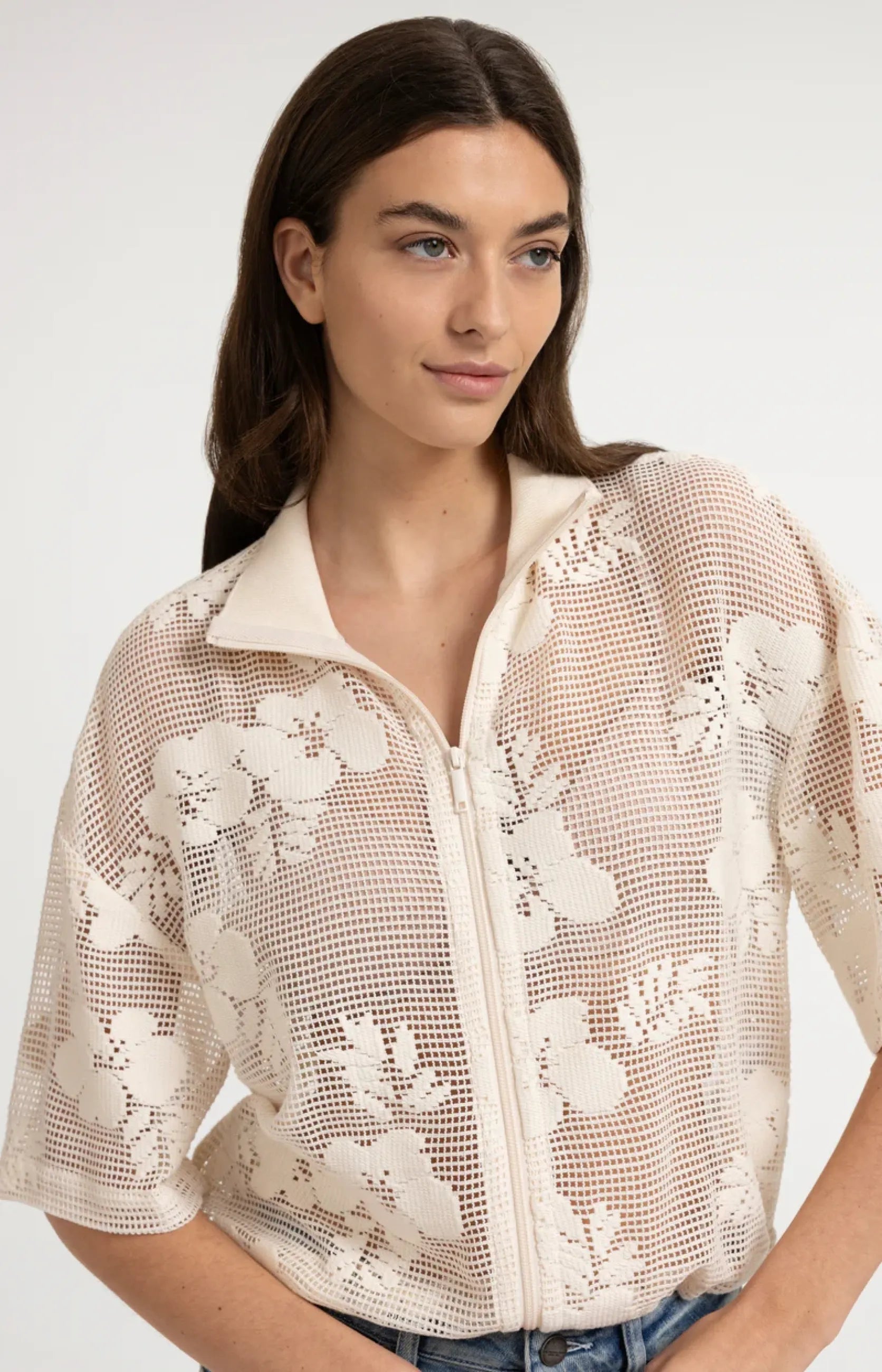 Häkeljacke mit Blumenmuster
