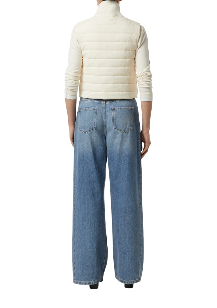 Comma Strickwesten White