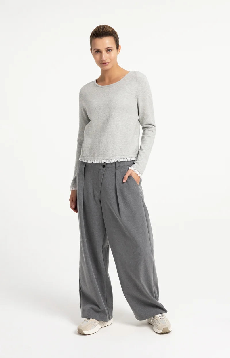 Feinstrick-Pullover mit Rüschenborten