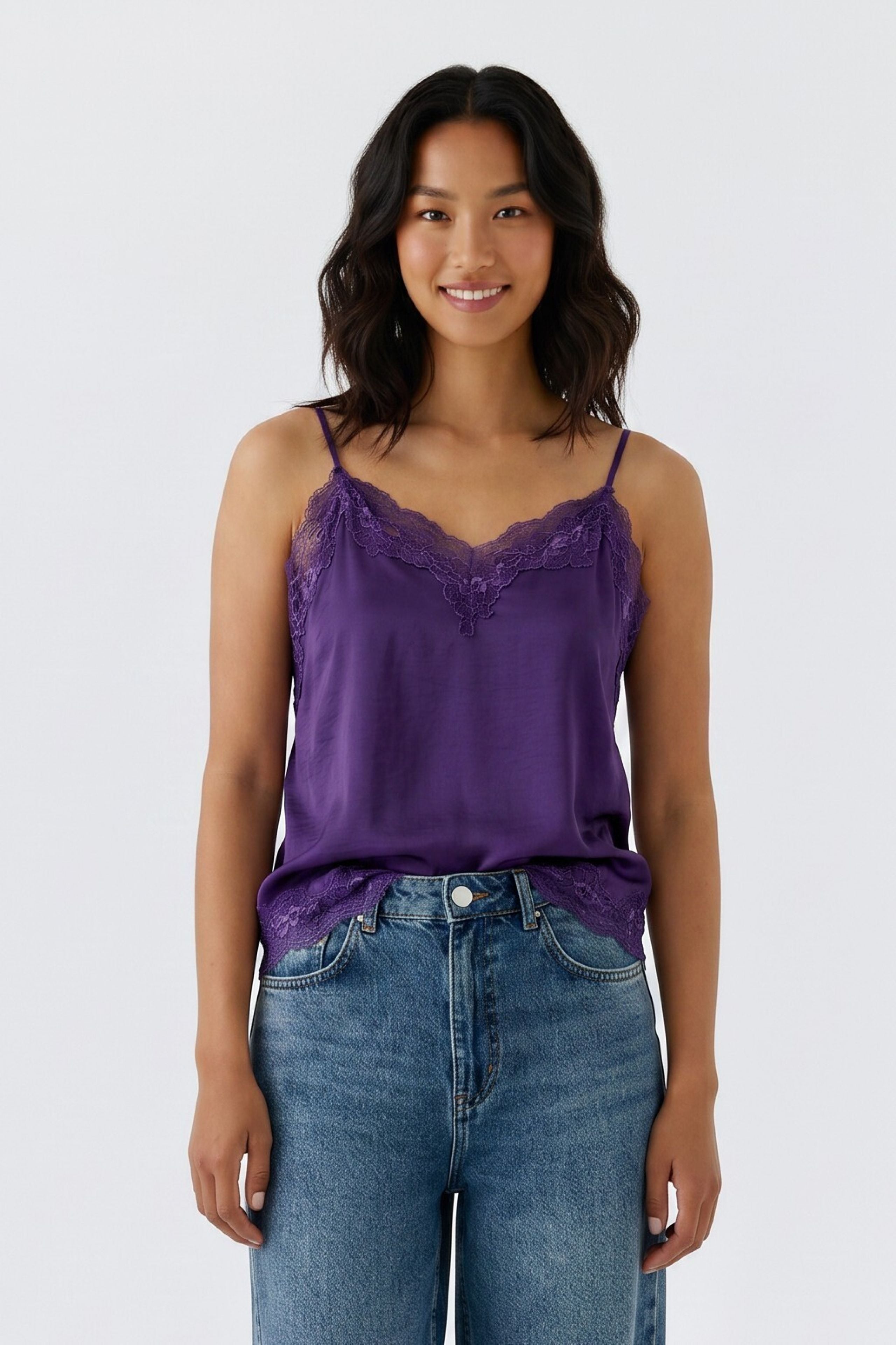 Top mit Spitze