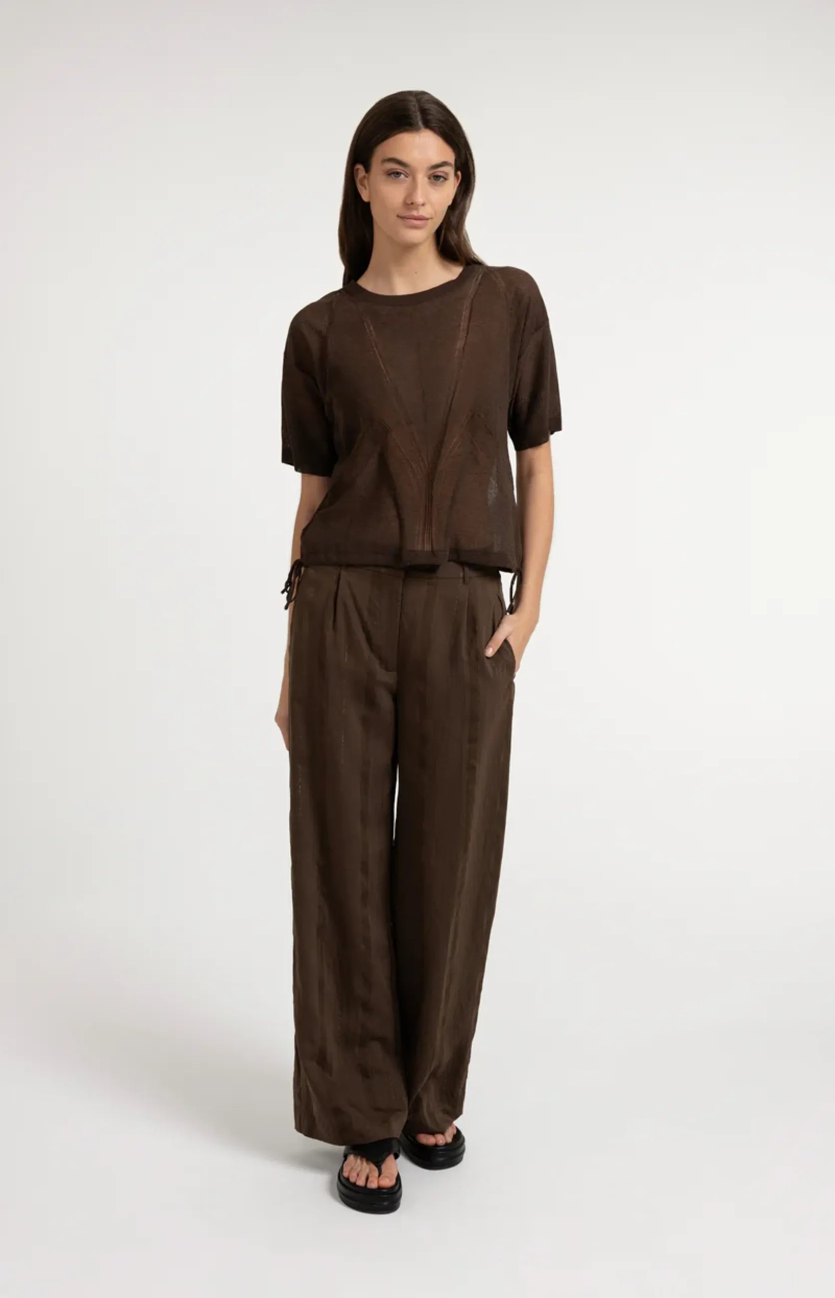 Grobmaschiger Kurzarmpullover mit Ajourmuster