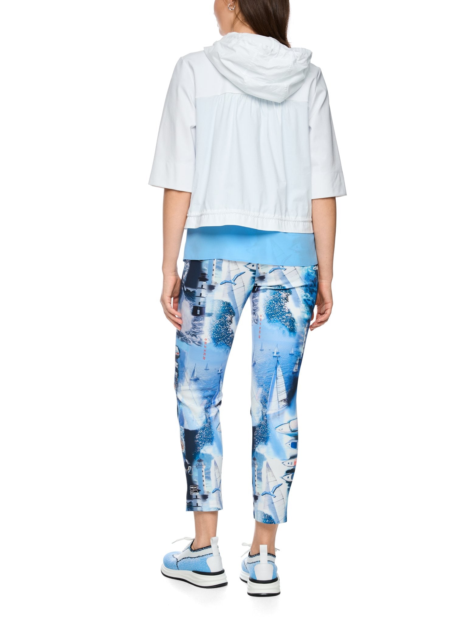 Jacke mit Kapuze und 3/4 Arm