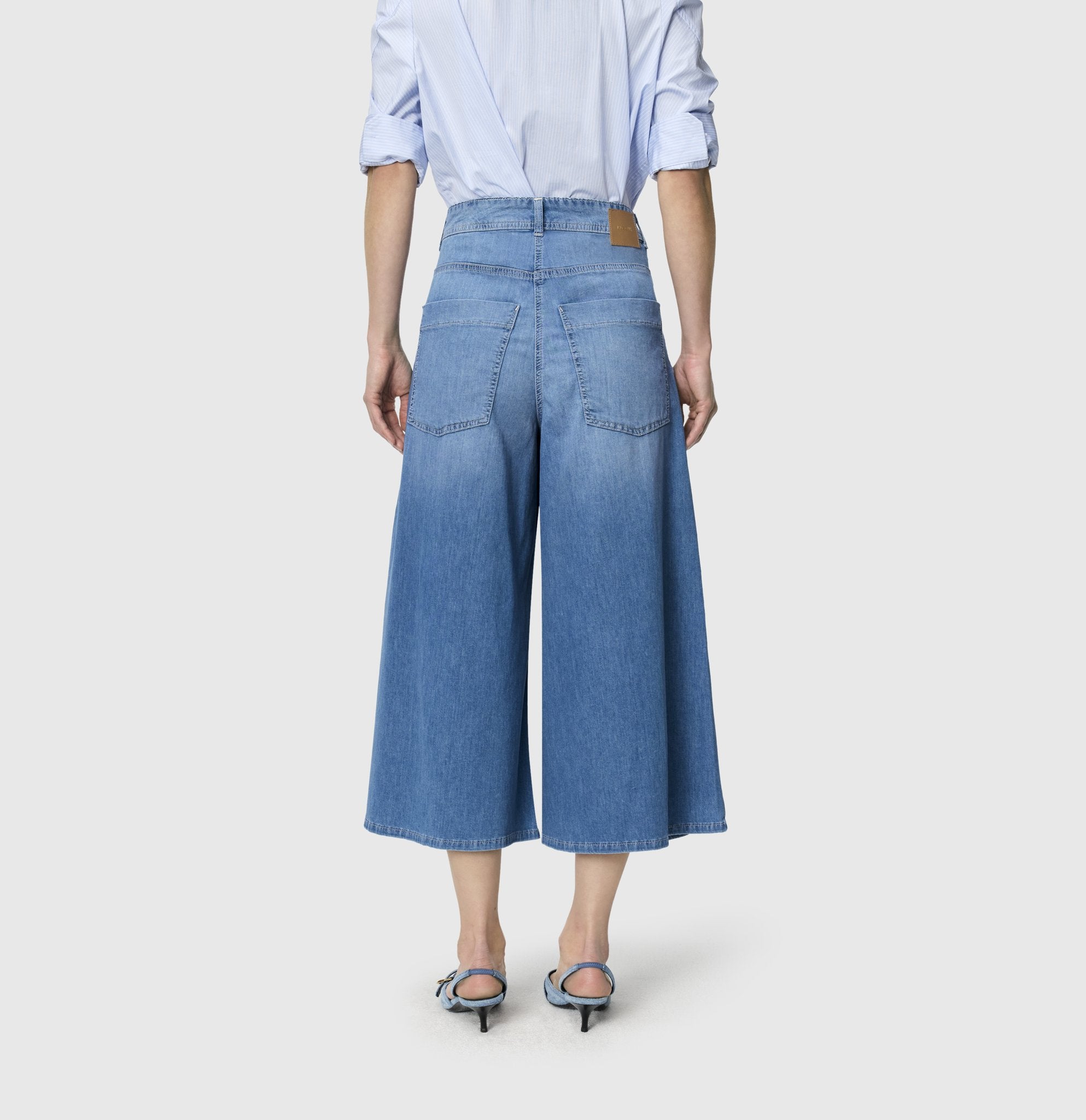 MAC Wide Leg Authentic Used Blue