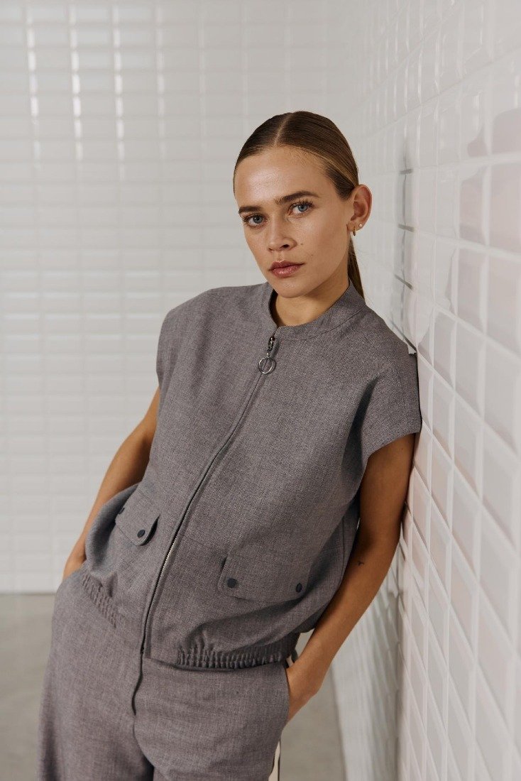 WithBlack Westen Midgrey Me