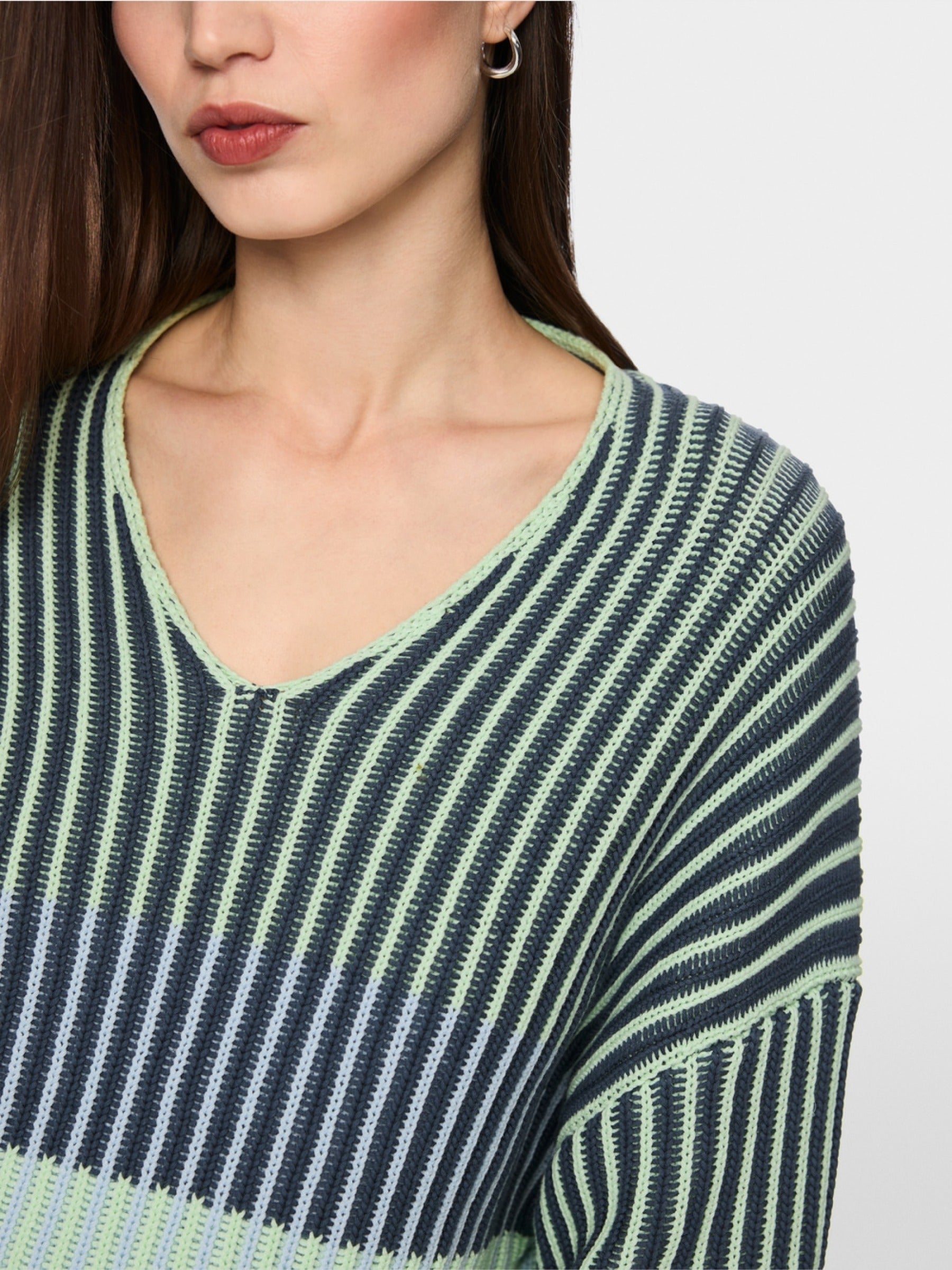 Strickpullover mit Streifenmuster