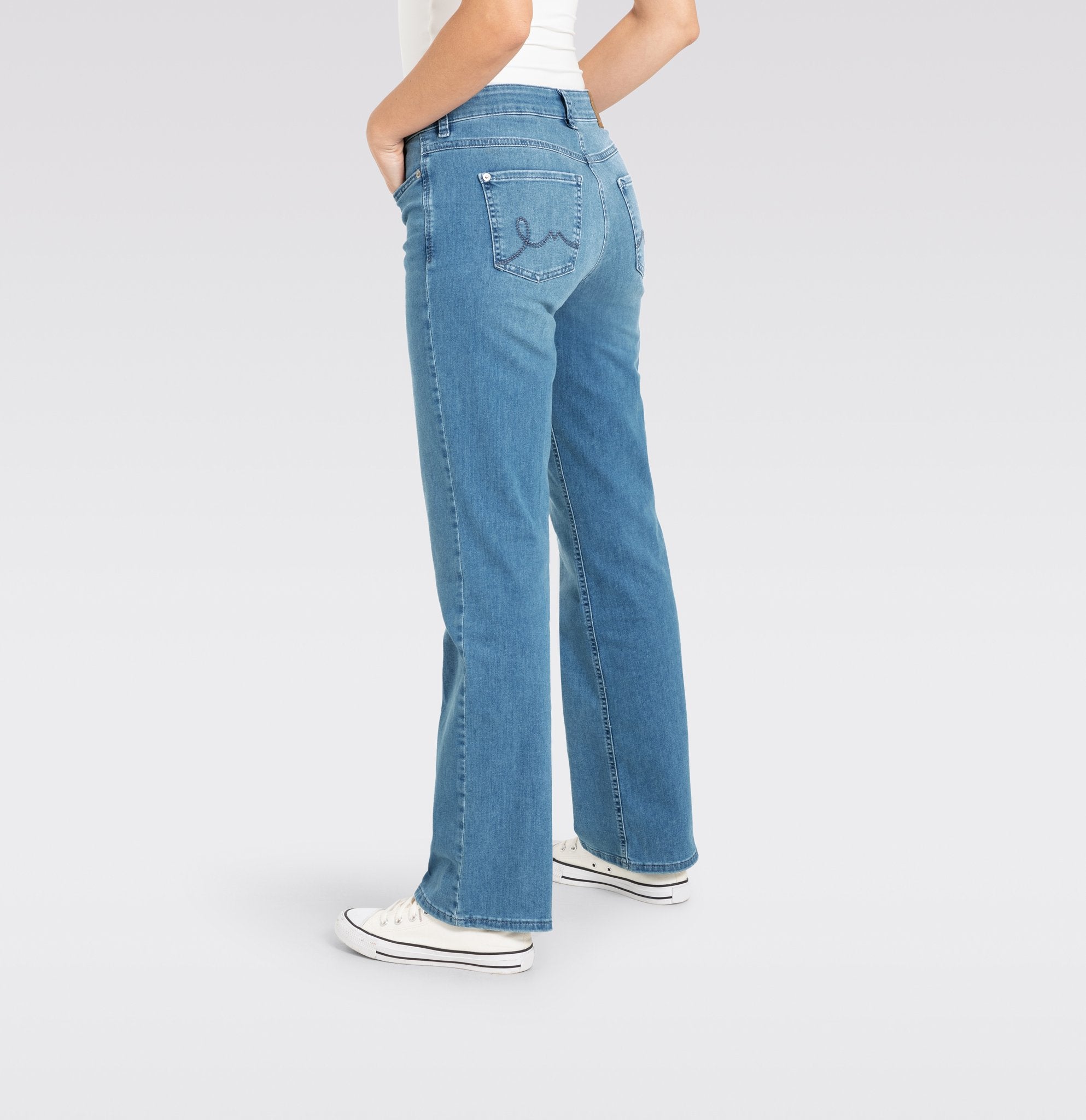 MAC Straight Leg Winter Baby Blue
