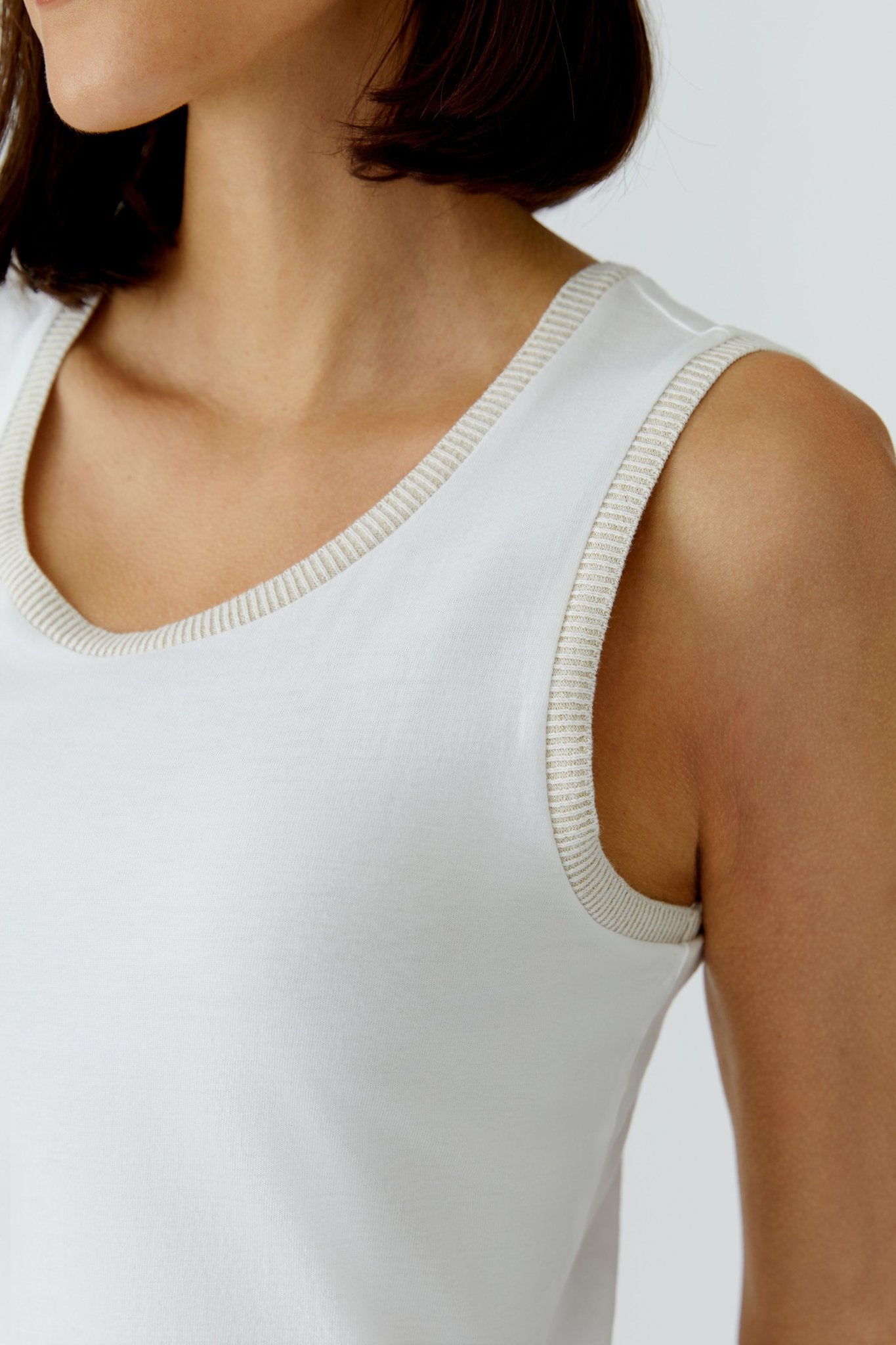 Kleid in Midilänge