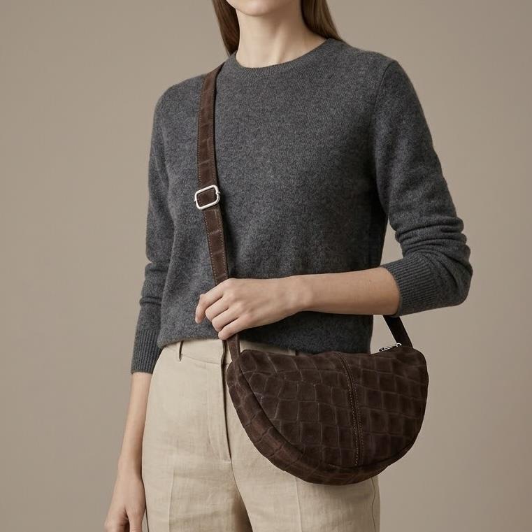 Ledertasche mit Krokoprägung