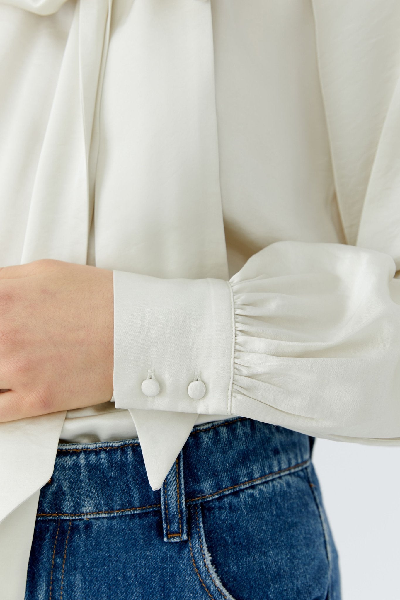 Bluse mit Schluppe