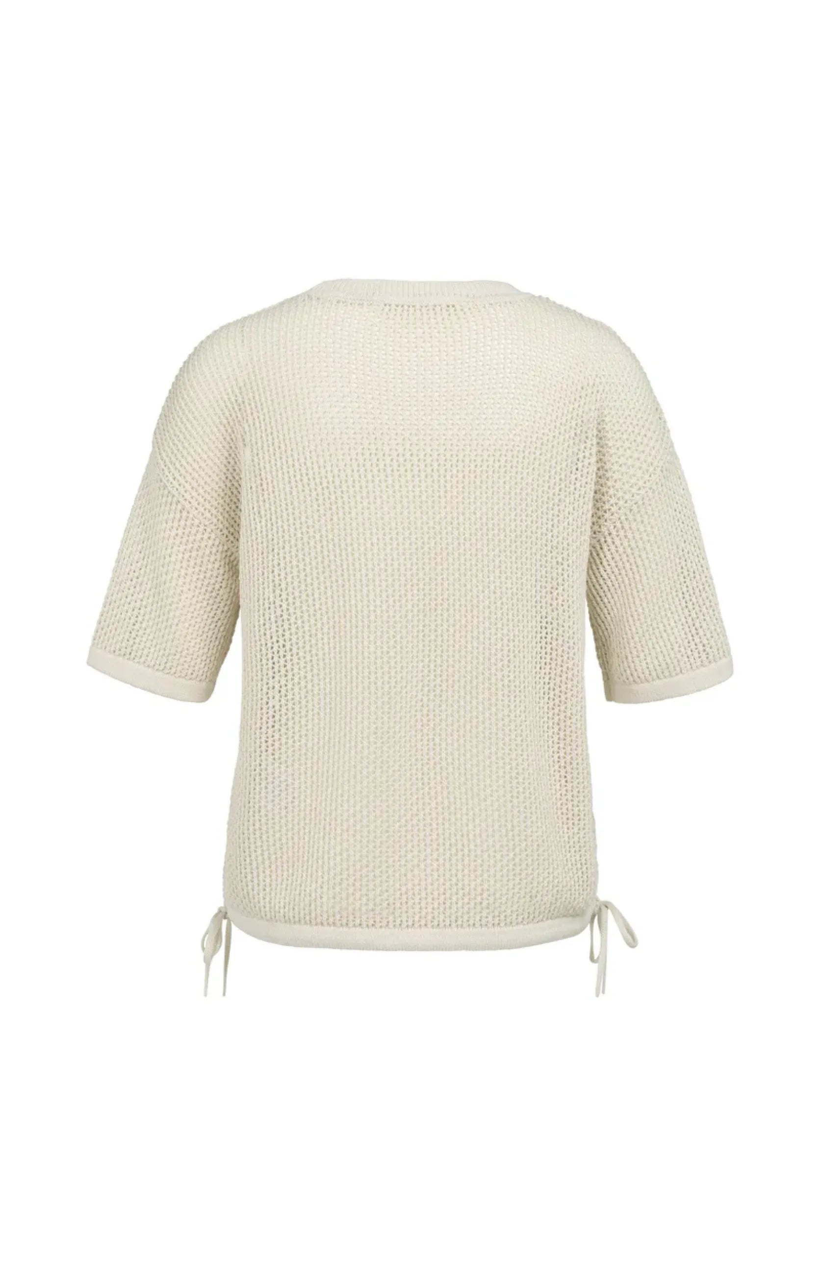 Grobmaschiger Pullover mit Aufschrift