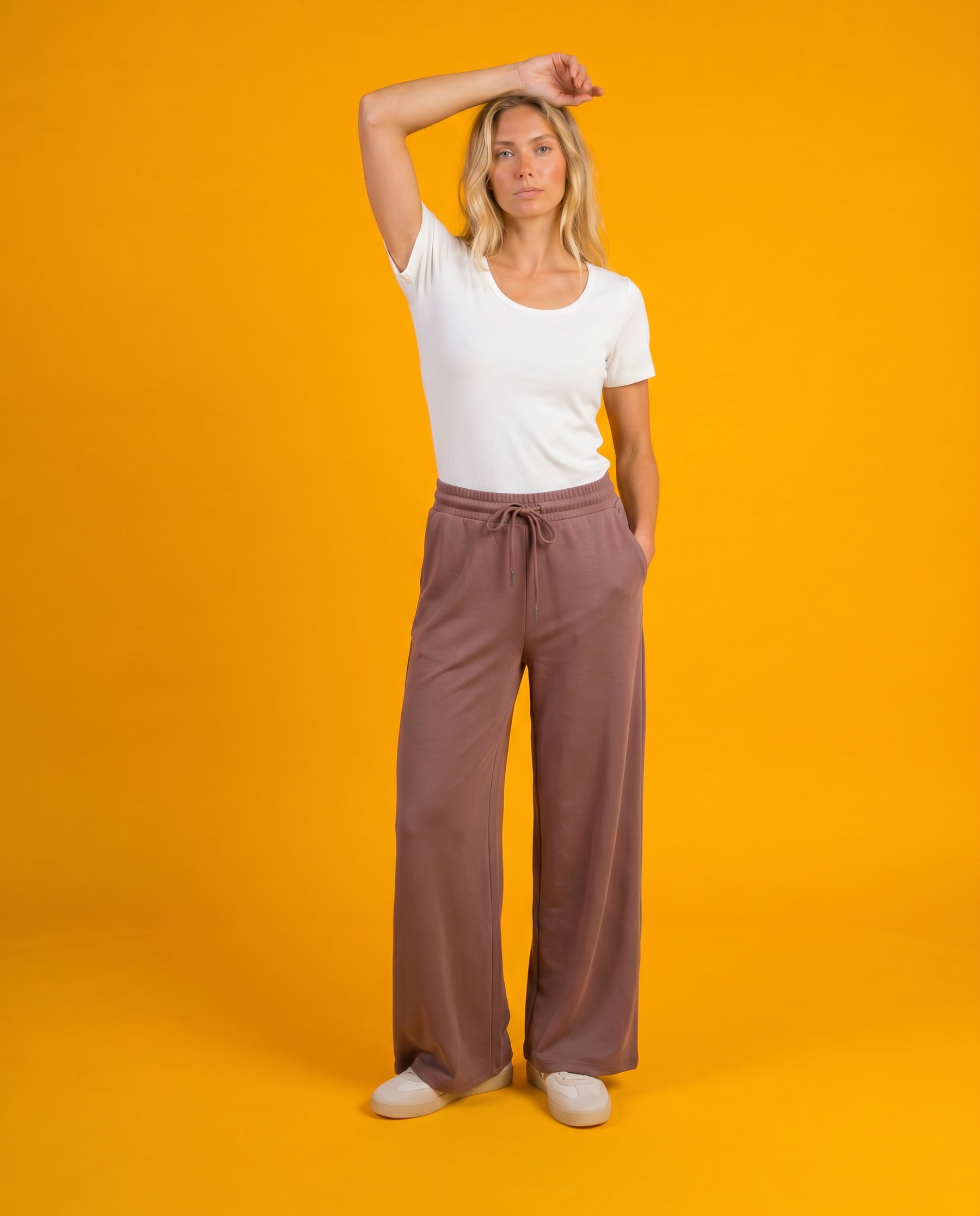 Joggpants mit weitem Bein