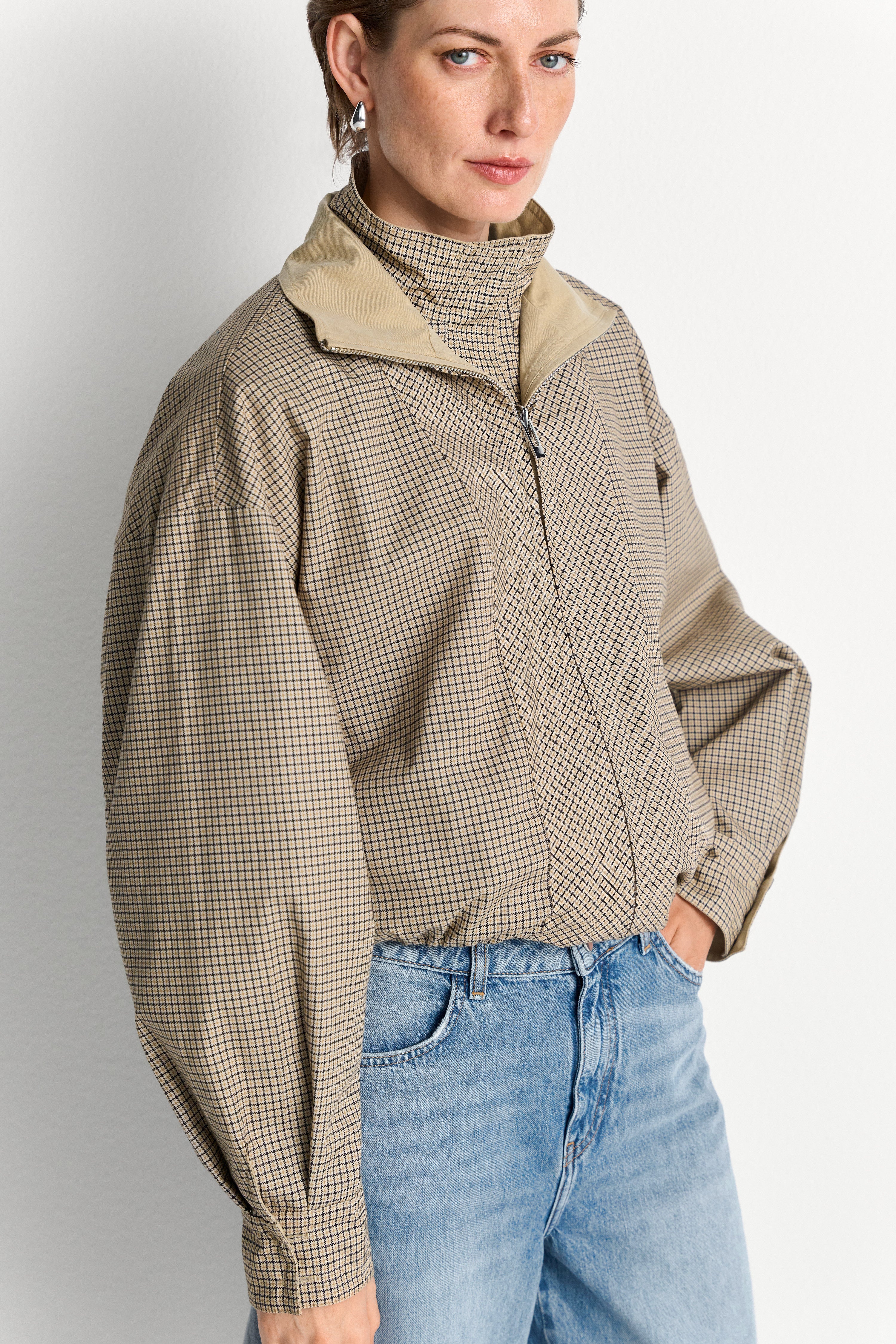 Wendejacke mit Stehkragen
