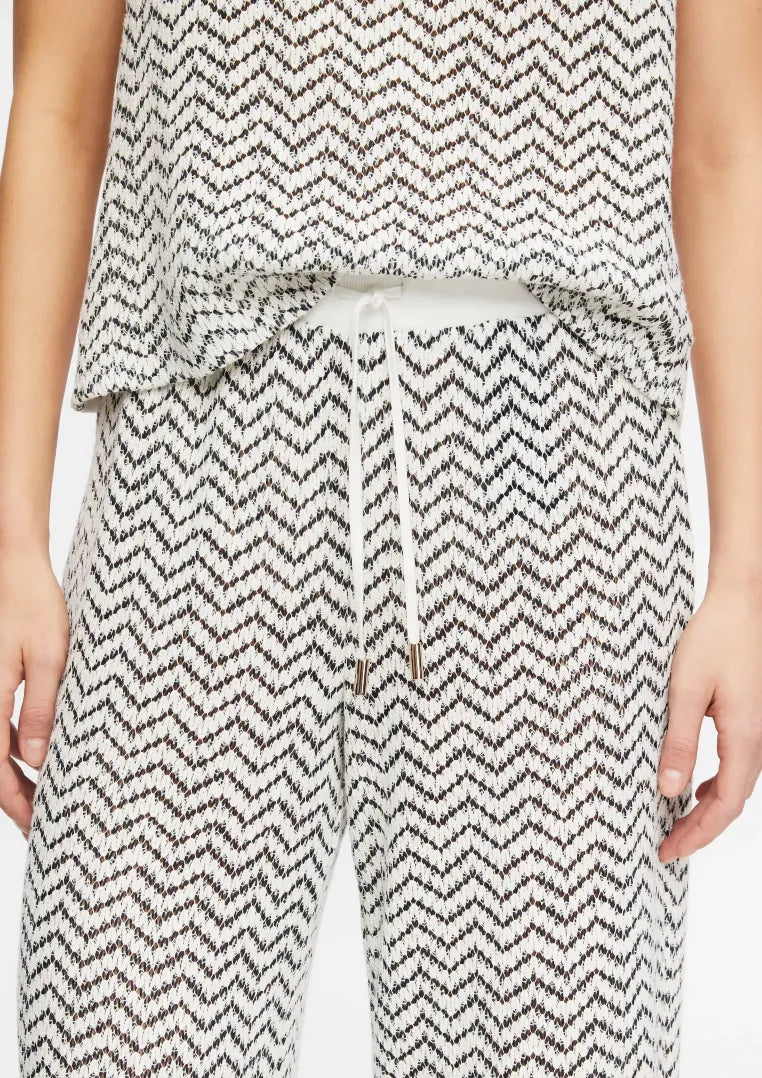 Hose mit Strickmuster