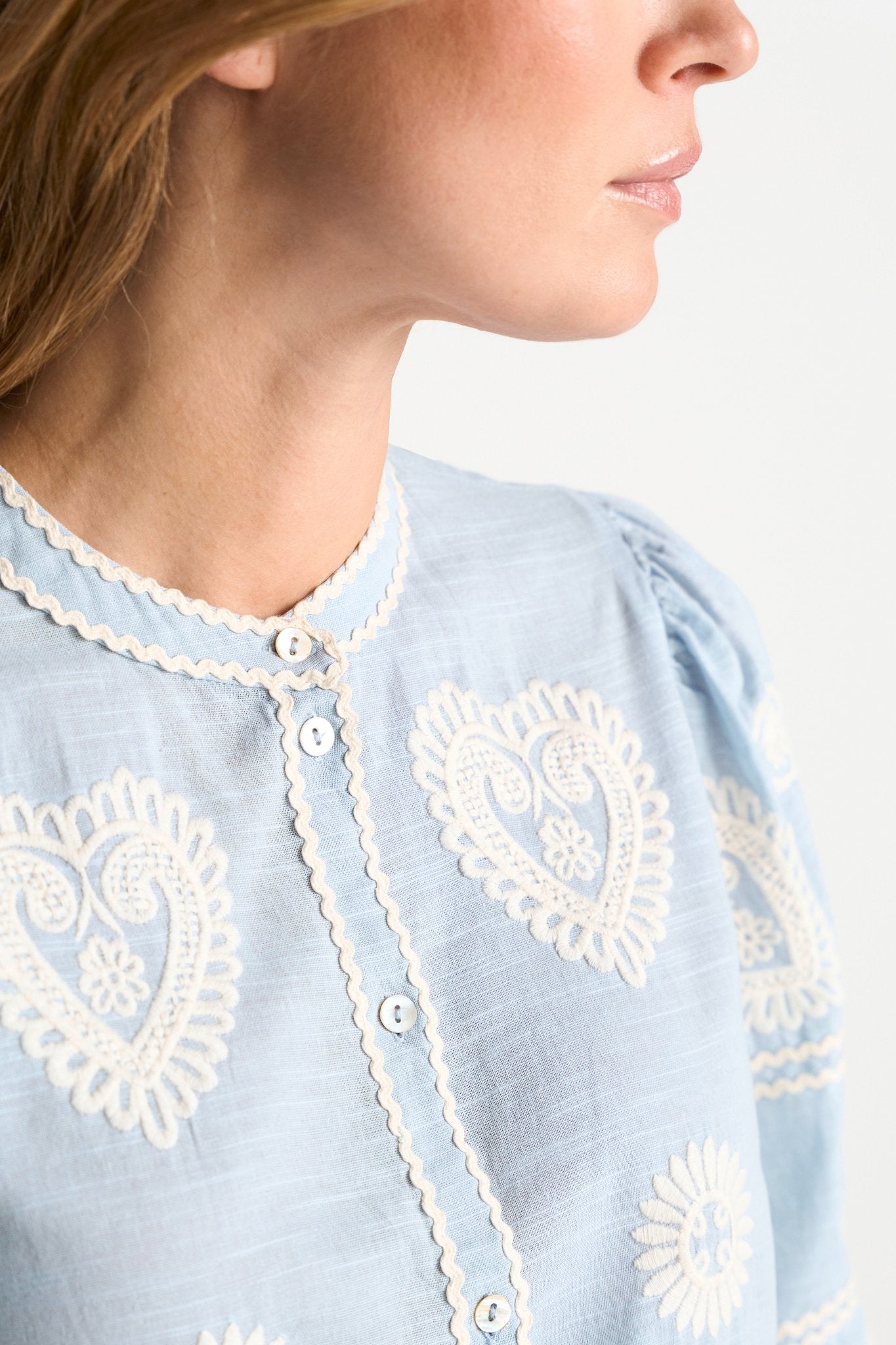 Boho-Bluse mit Stickerei