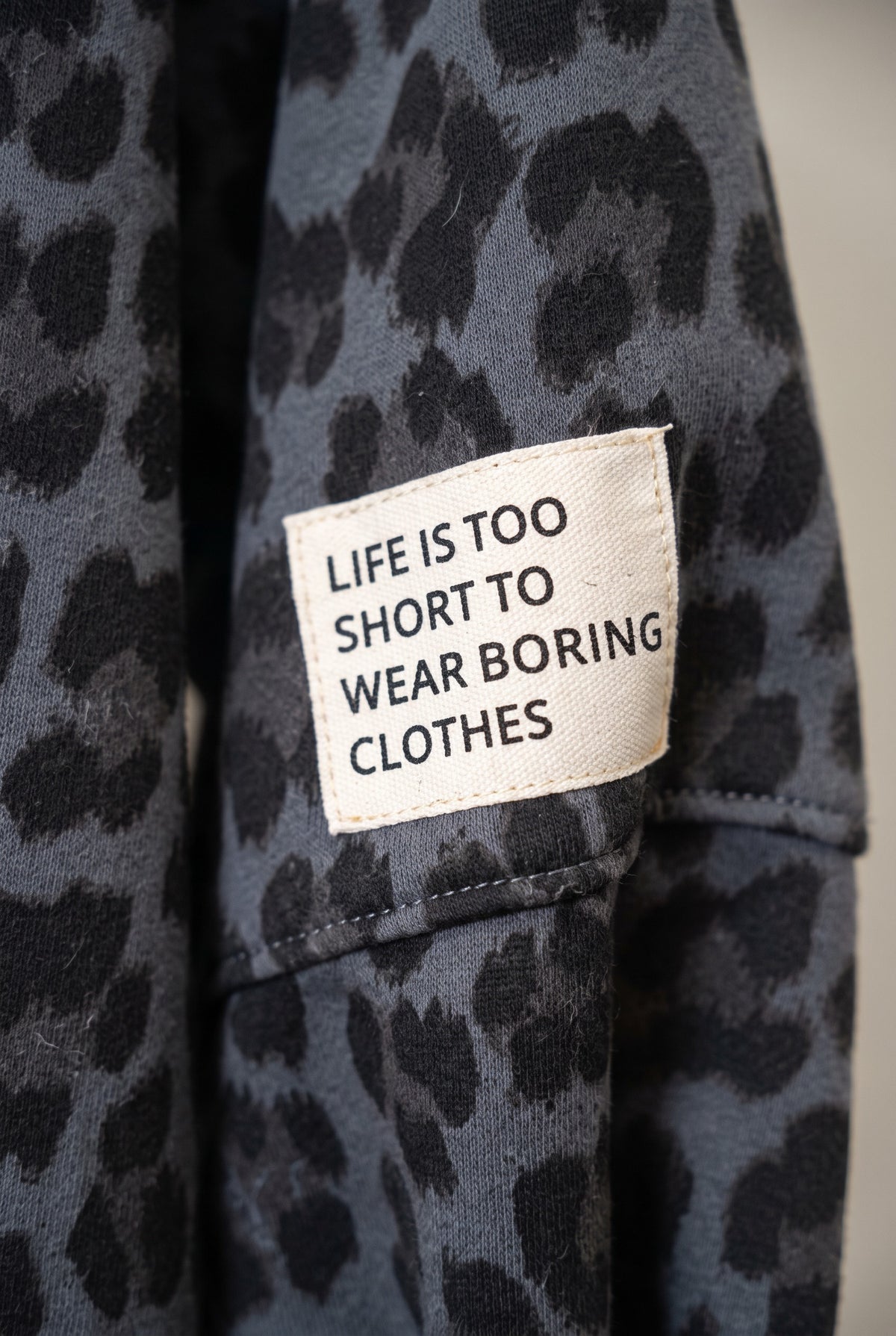 Sweatshirt mit Leo-Print