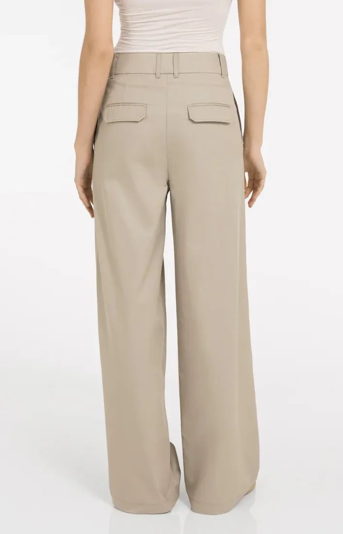 Cargohose mit weitem Bein