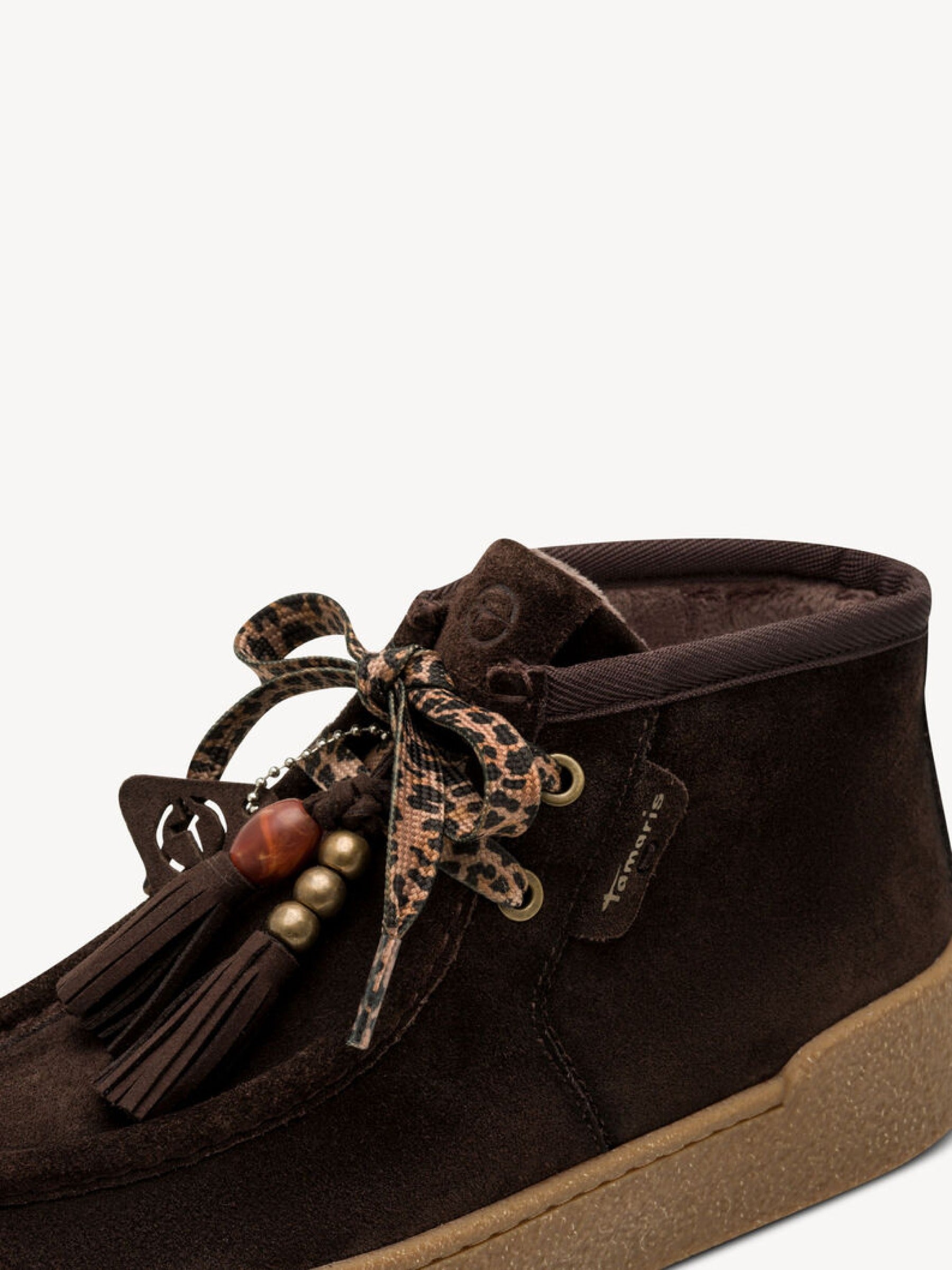 Ledersneaker im Boho-Style